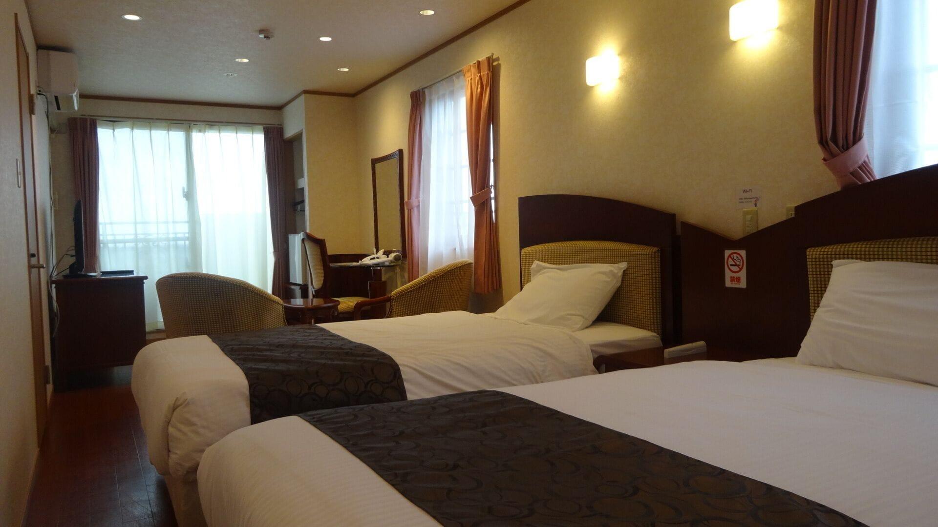 Hotel Castlevillage Miyakojima Exterior photo