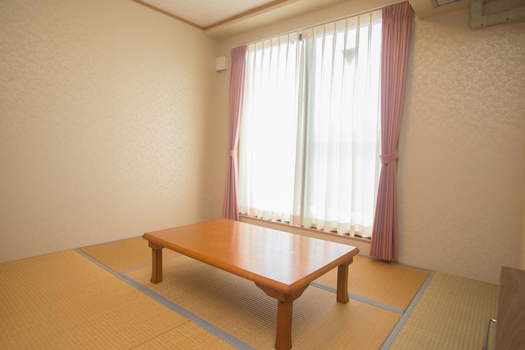 Hotel Castlevillage Miyakojima Exterior photo