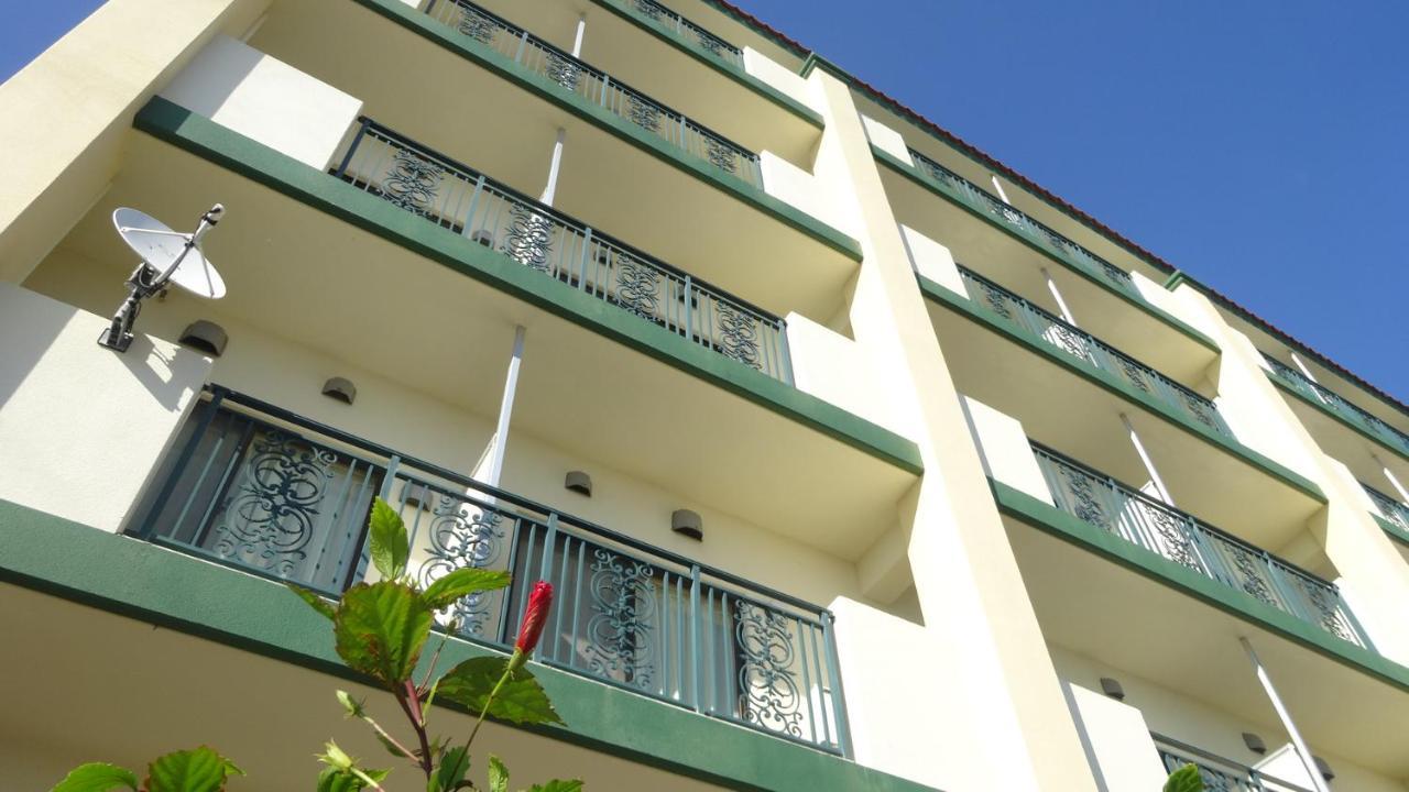 Hotel Castlevillage Miyakojima Exterior photo
